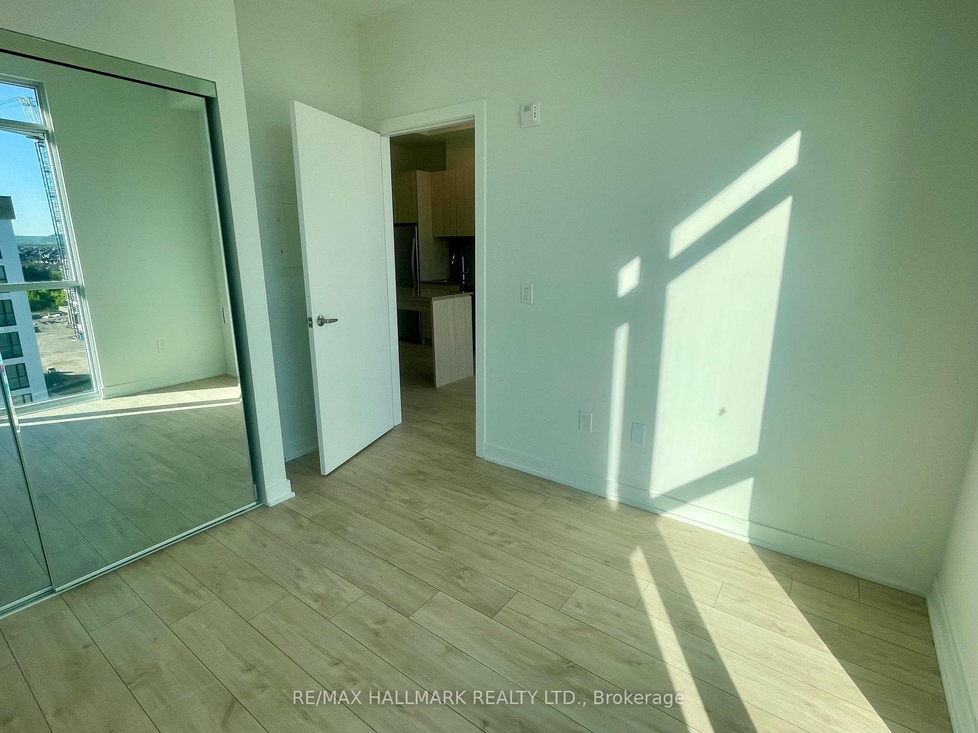 770 Whitlock Avenue Unit 816 photo 9