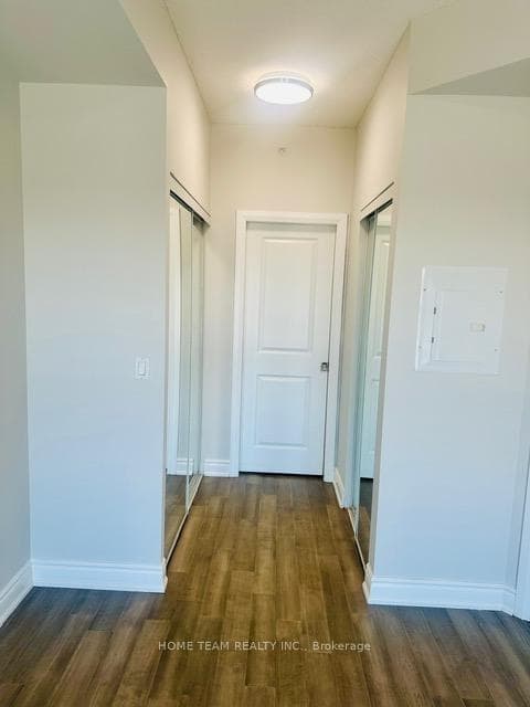75 Eglinton Avenue Unit 506 photo 8