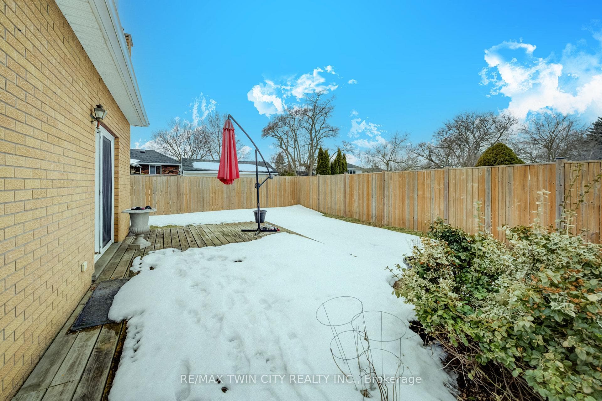 530 Frederick Street photo 32