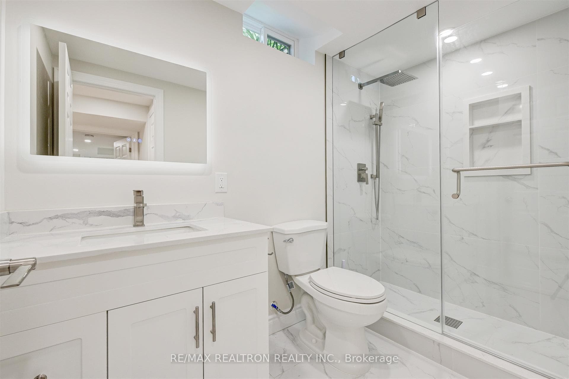 12 Randall Avenue Unit Lower photo 16