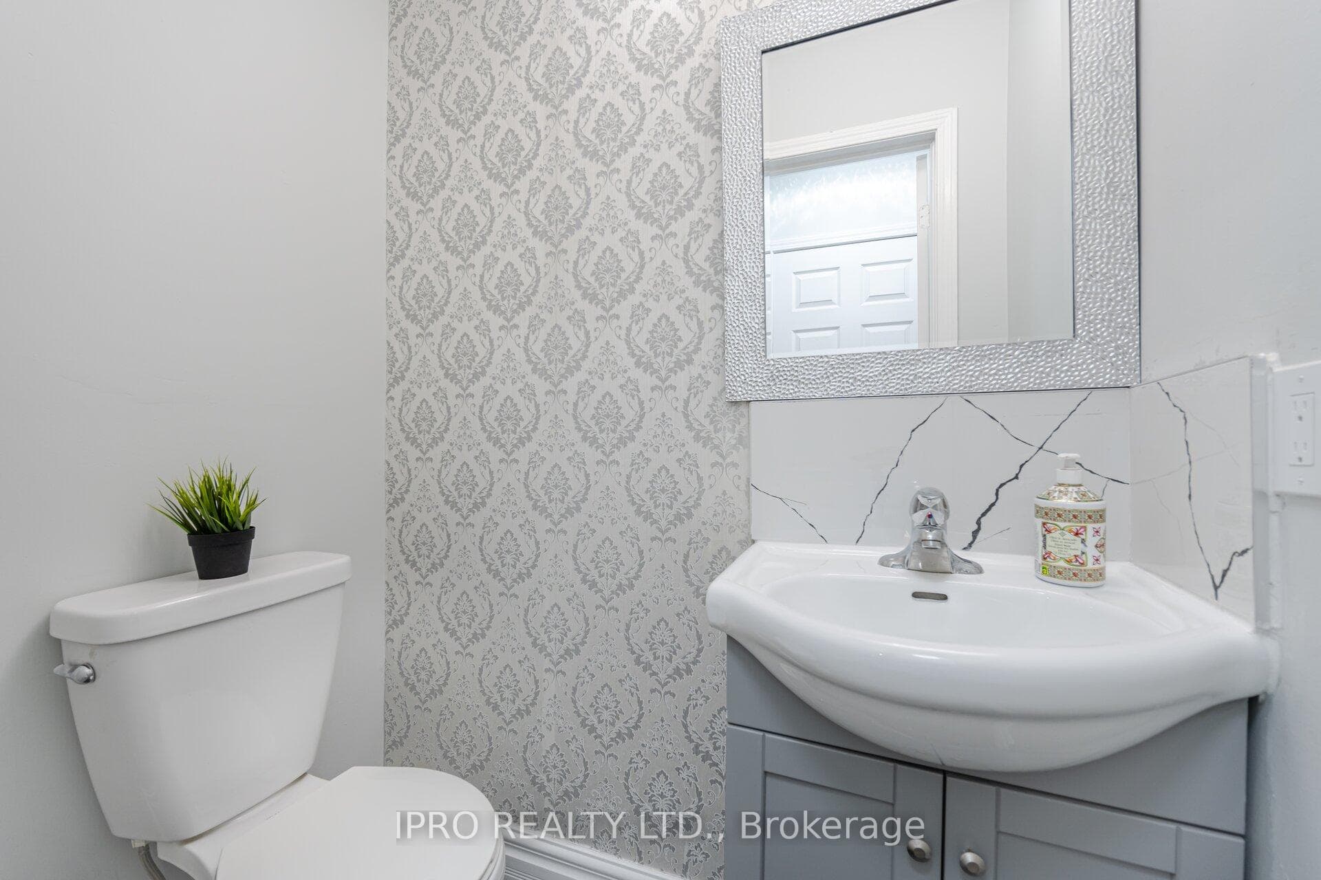 30 Mount Ranier Crescent photo 18