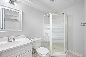 71 Kinross Avenue photo 34