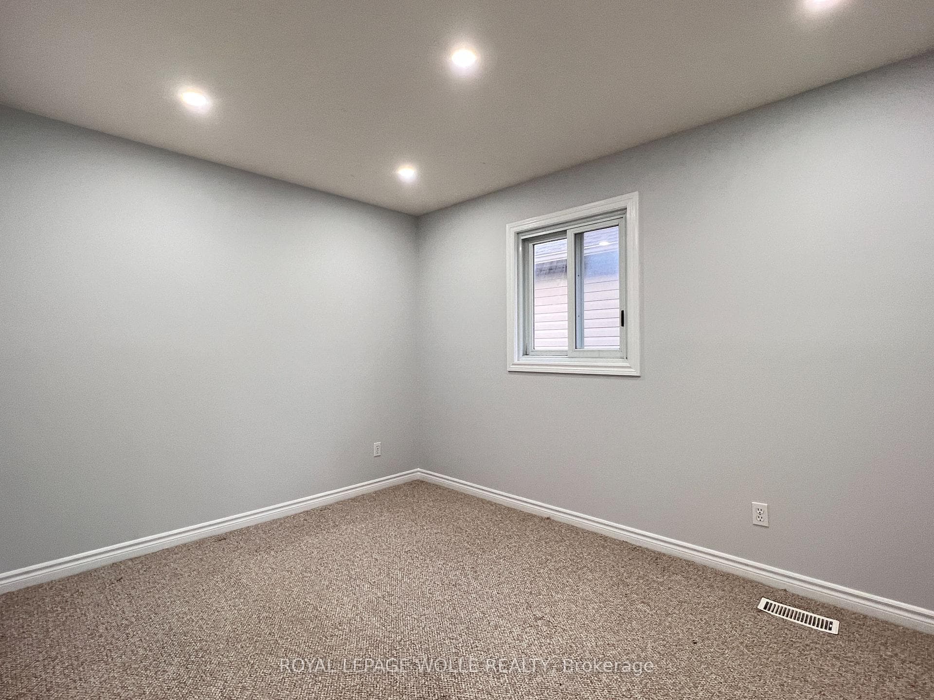202 Buttercup Court photo 13