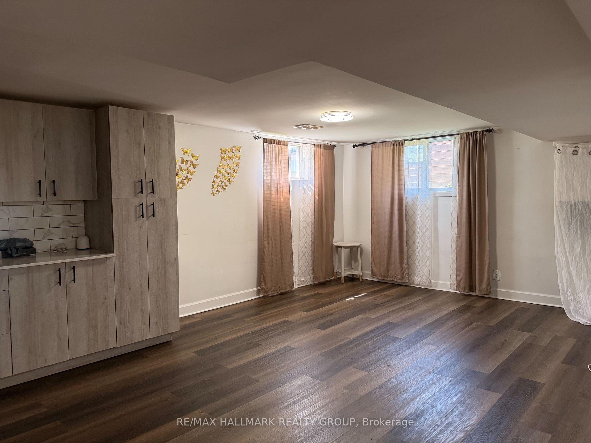 3755 Albion Road photo 5