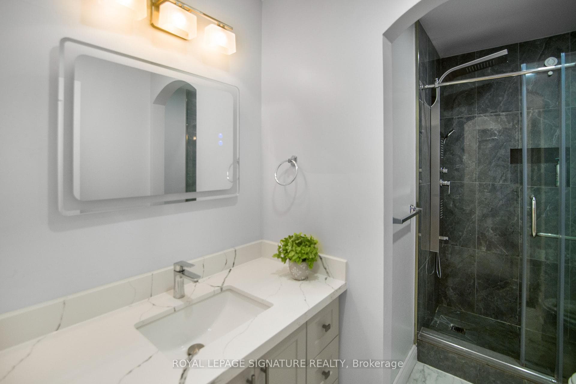 1787 Samuelson Circle photo 16