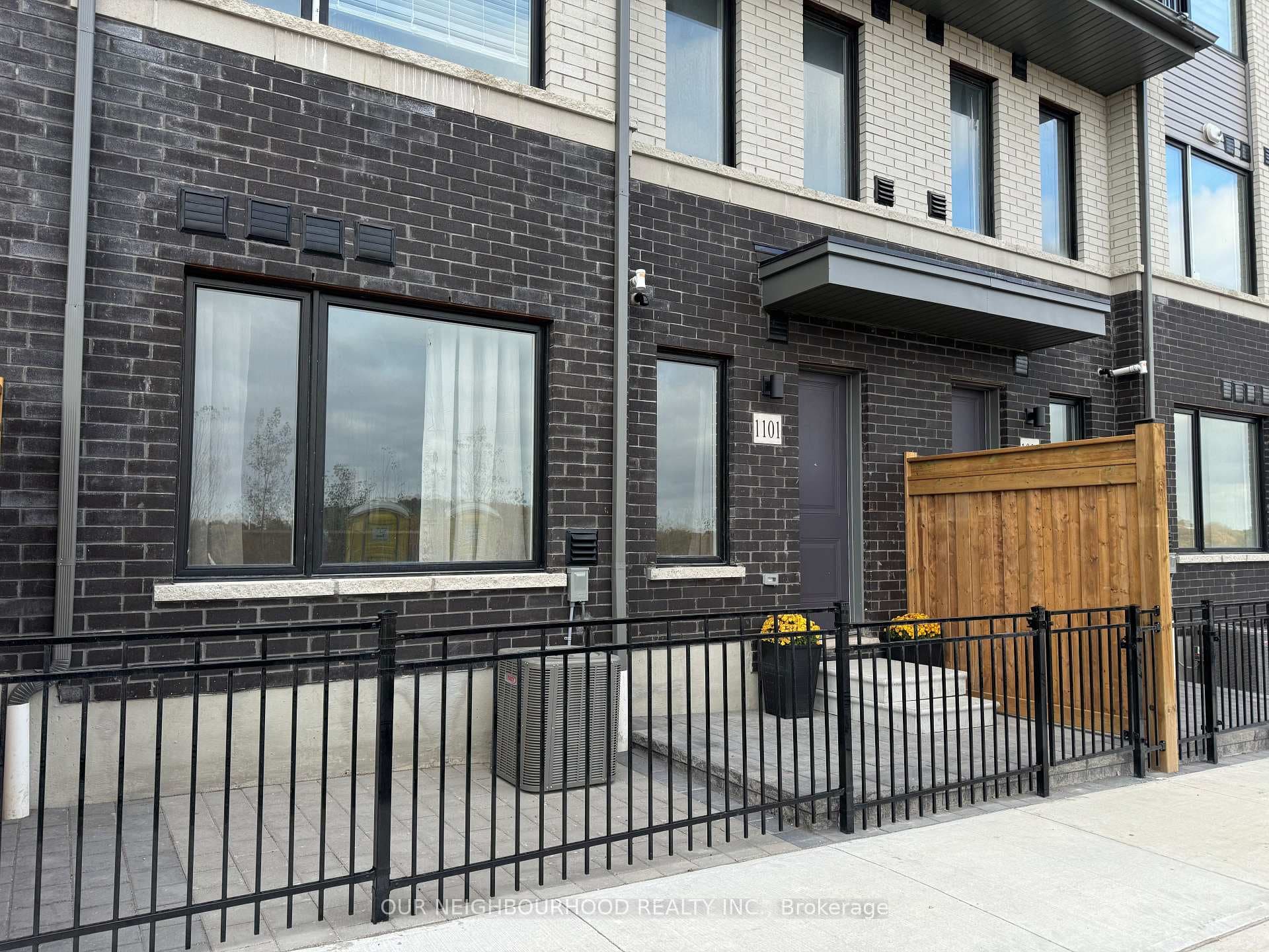 160 Densmore Road Unit 1101 photo 1