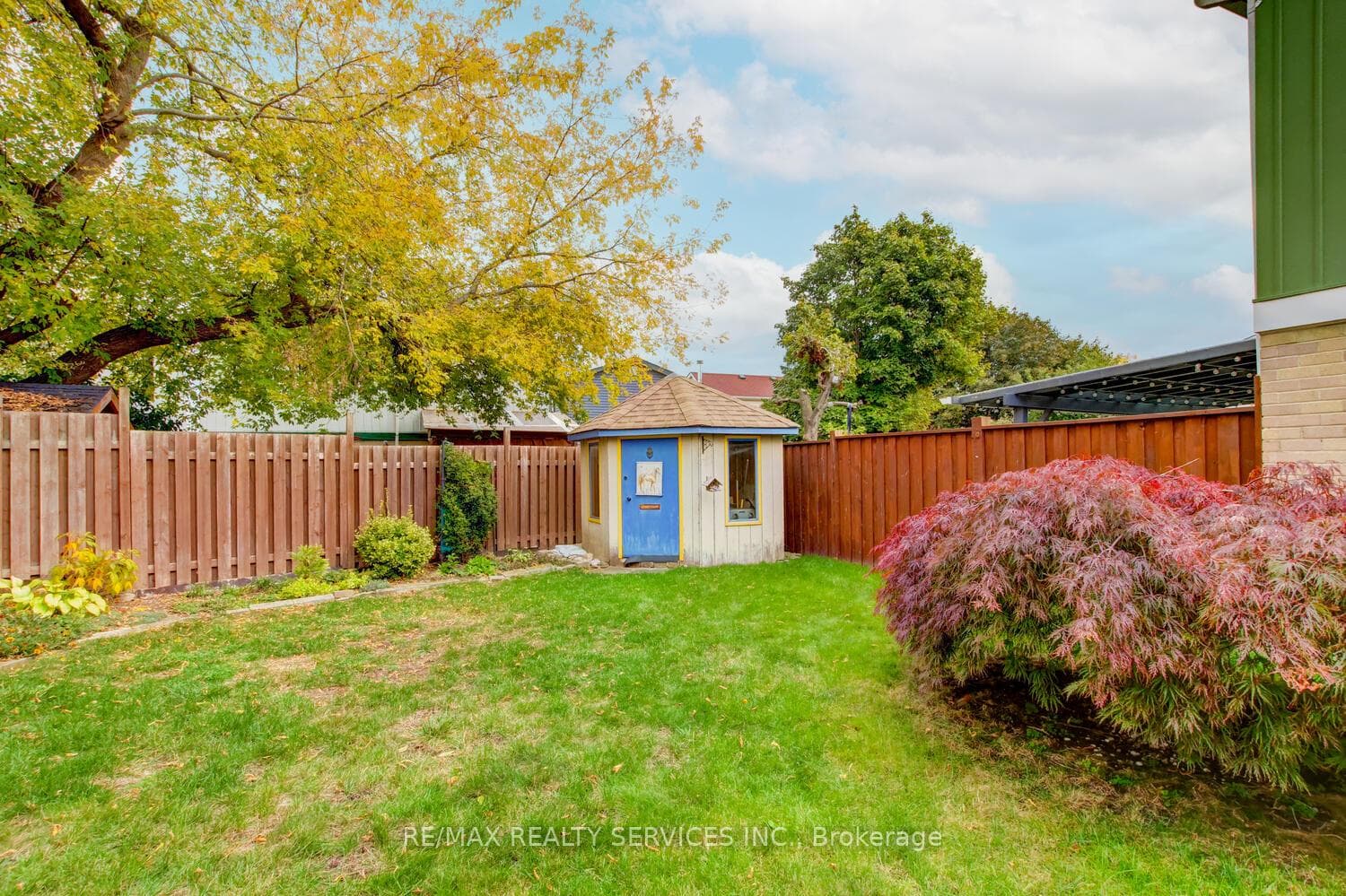 7 Hamlet Court photo 34