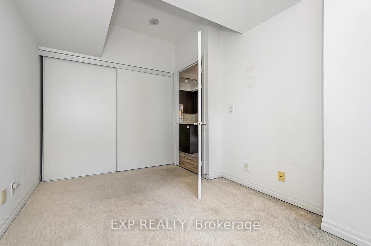1940 Ironstone Drive Unit 307 photo 14