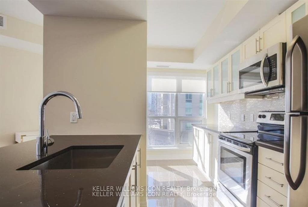 195 Besserer Street Unit 301 photo 10