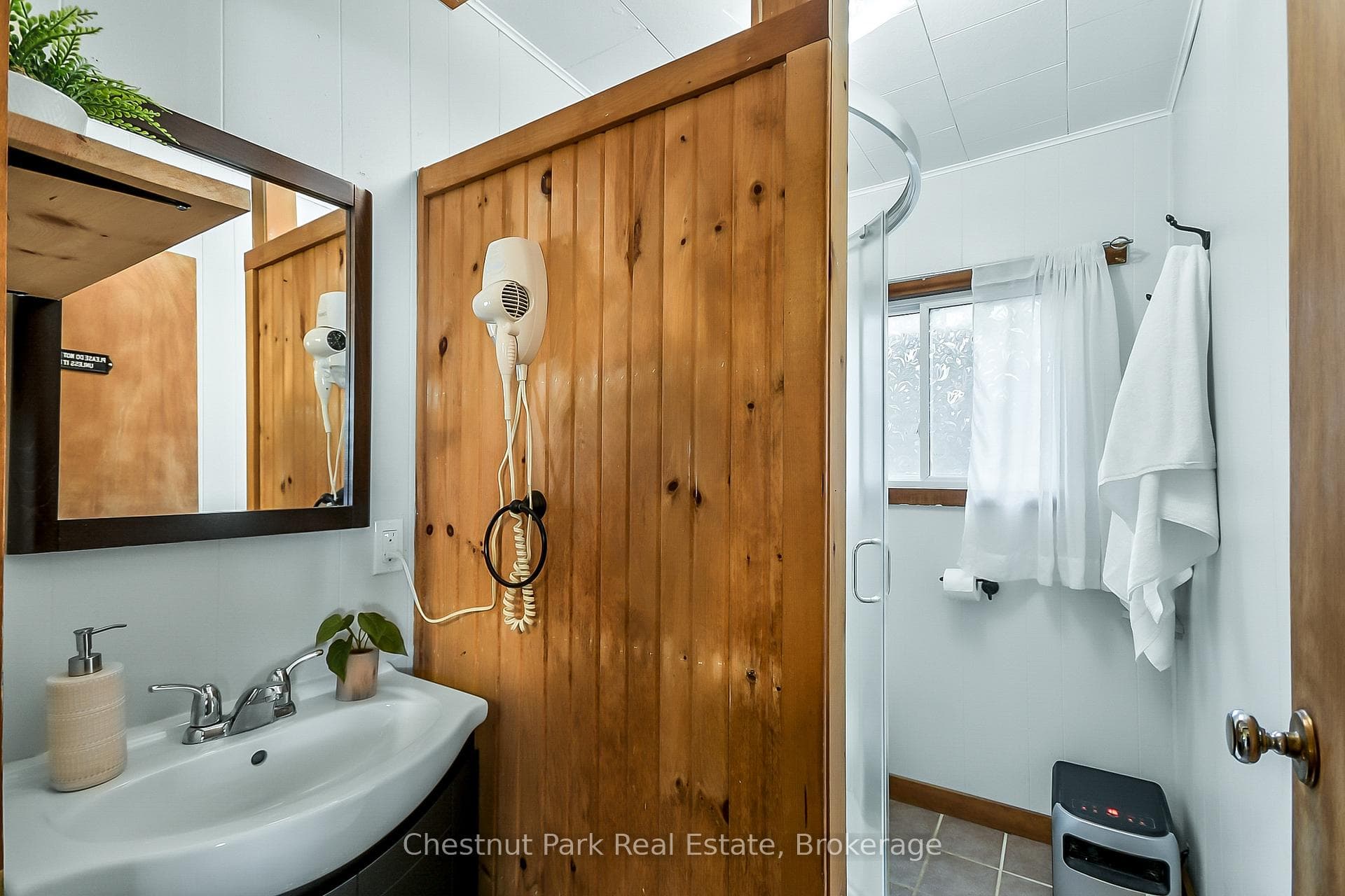 Cottage bath