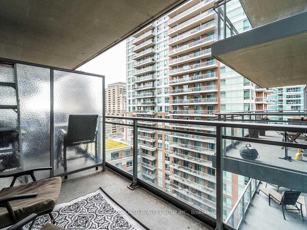 80 Western Battery Road Unit 1002 photo 16