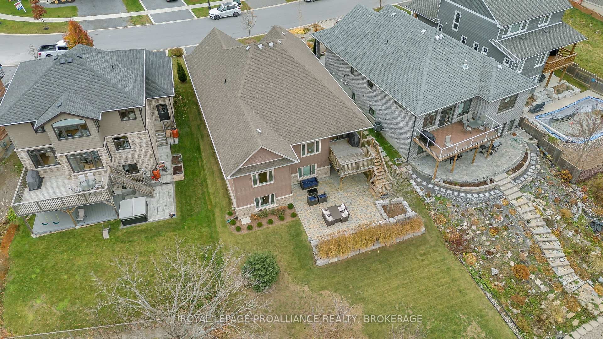 865 Roshan Drive photo 36