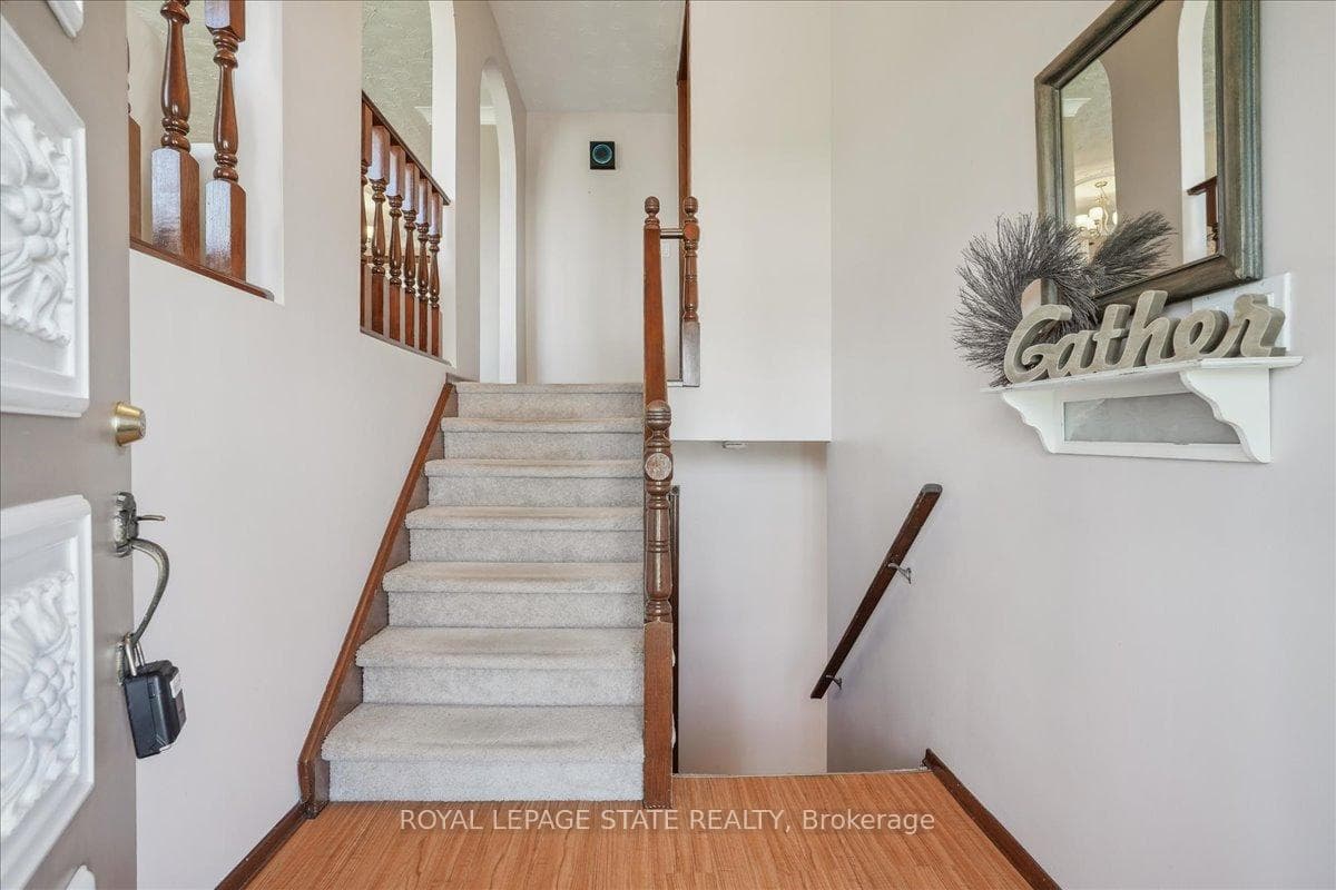 6 Honeywell Court photo 9