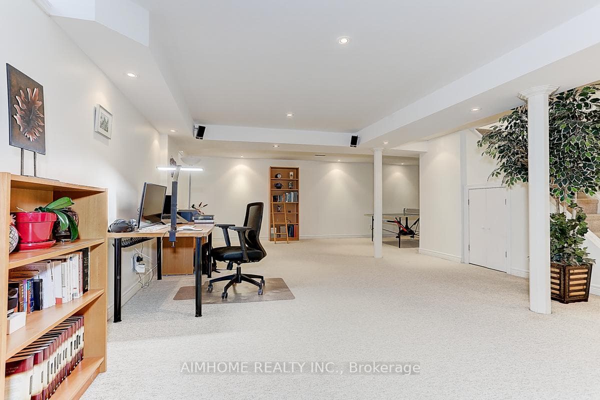 2 Eves Court photo 36