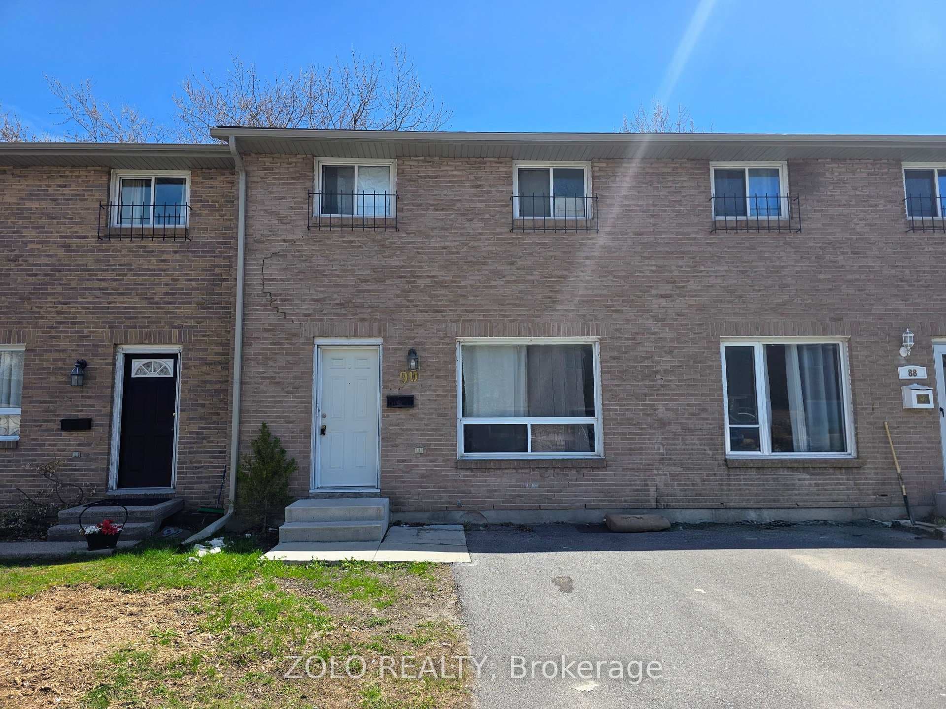 90 Rosemund Crescent Unit 35 photo 1