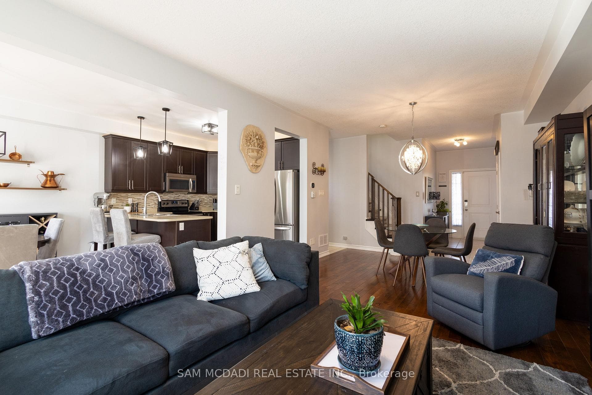 105 Anderson Road photo 7