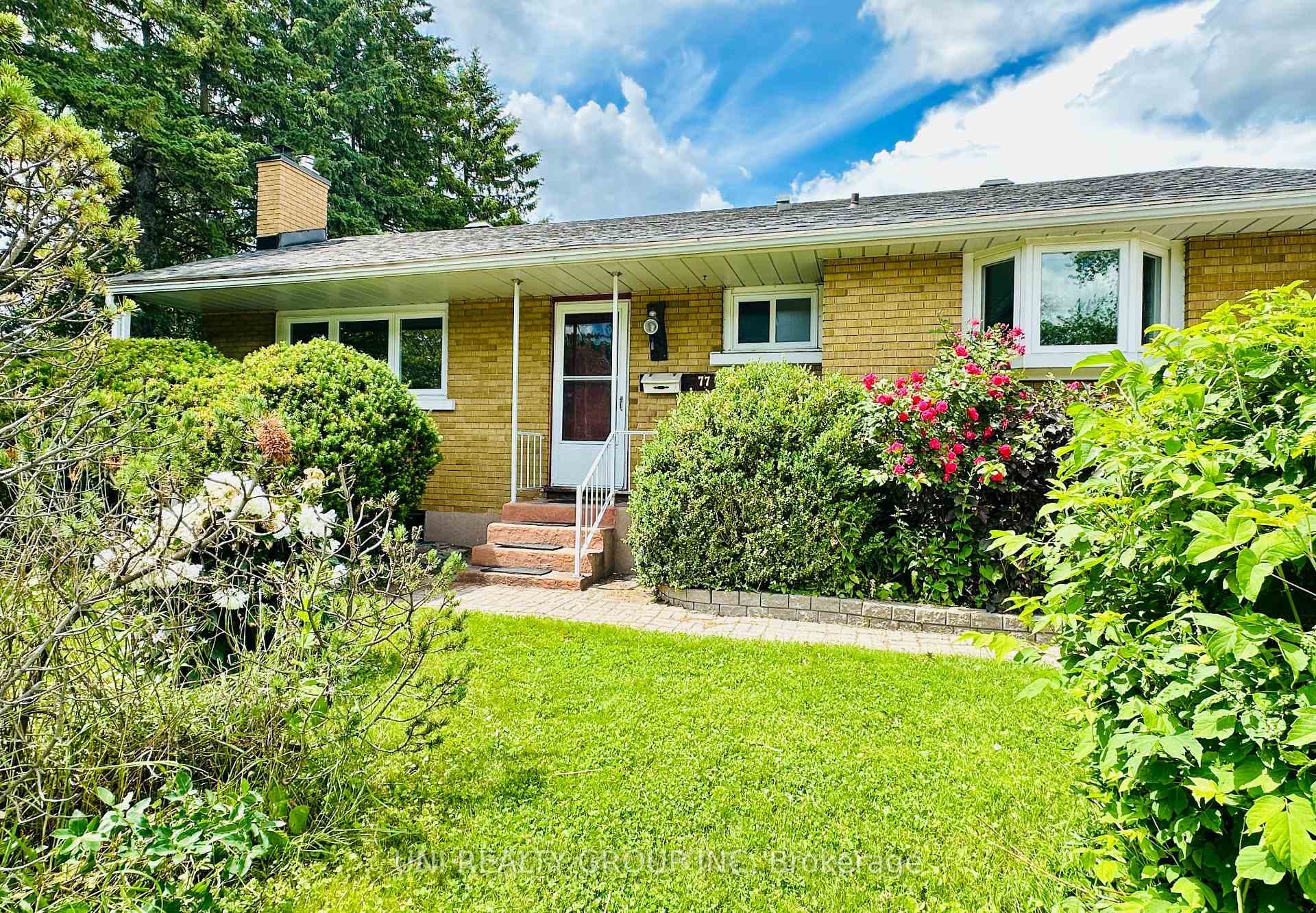 77 Meadowlands Drive photo 3