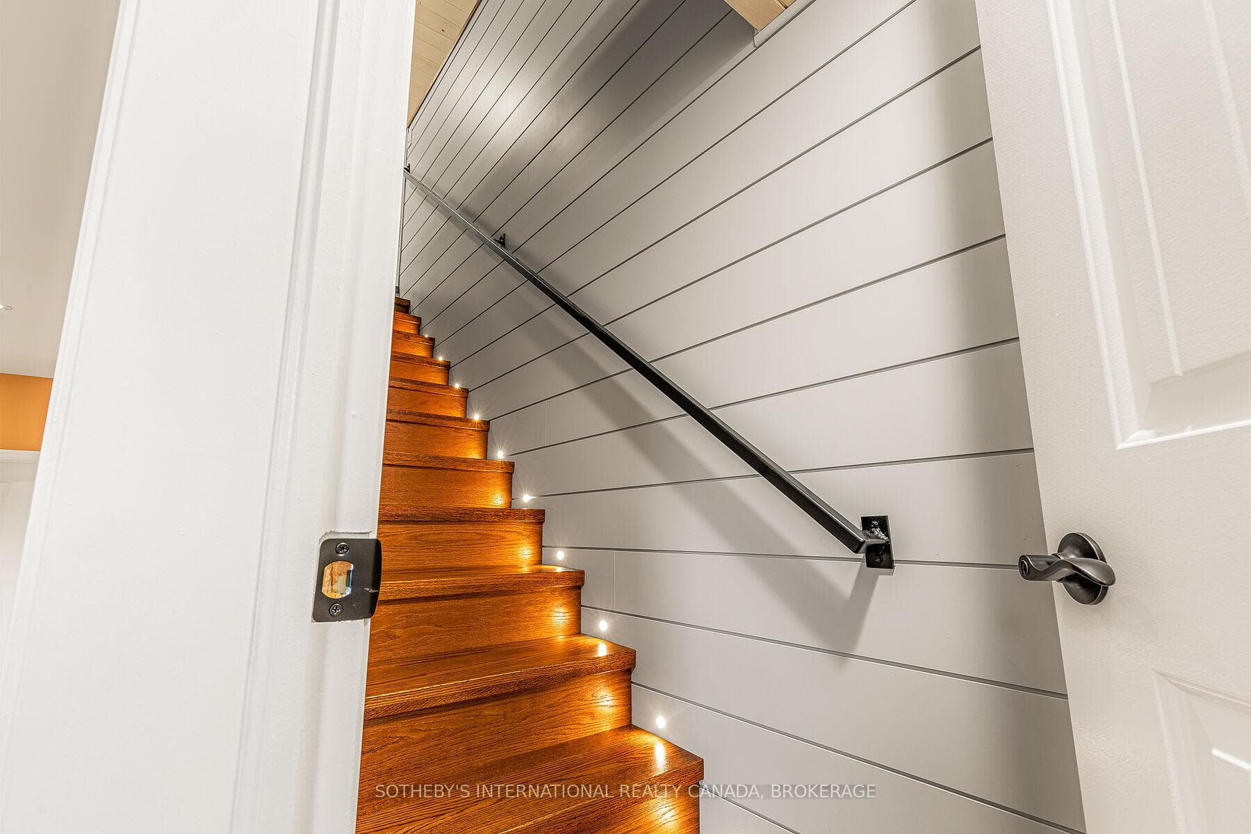 92 Reynolds Road photo 34