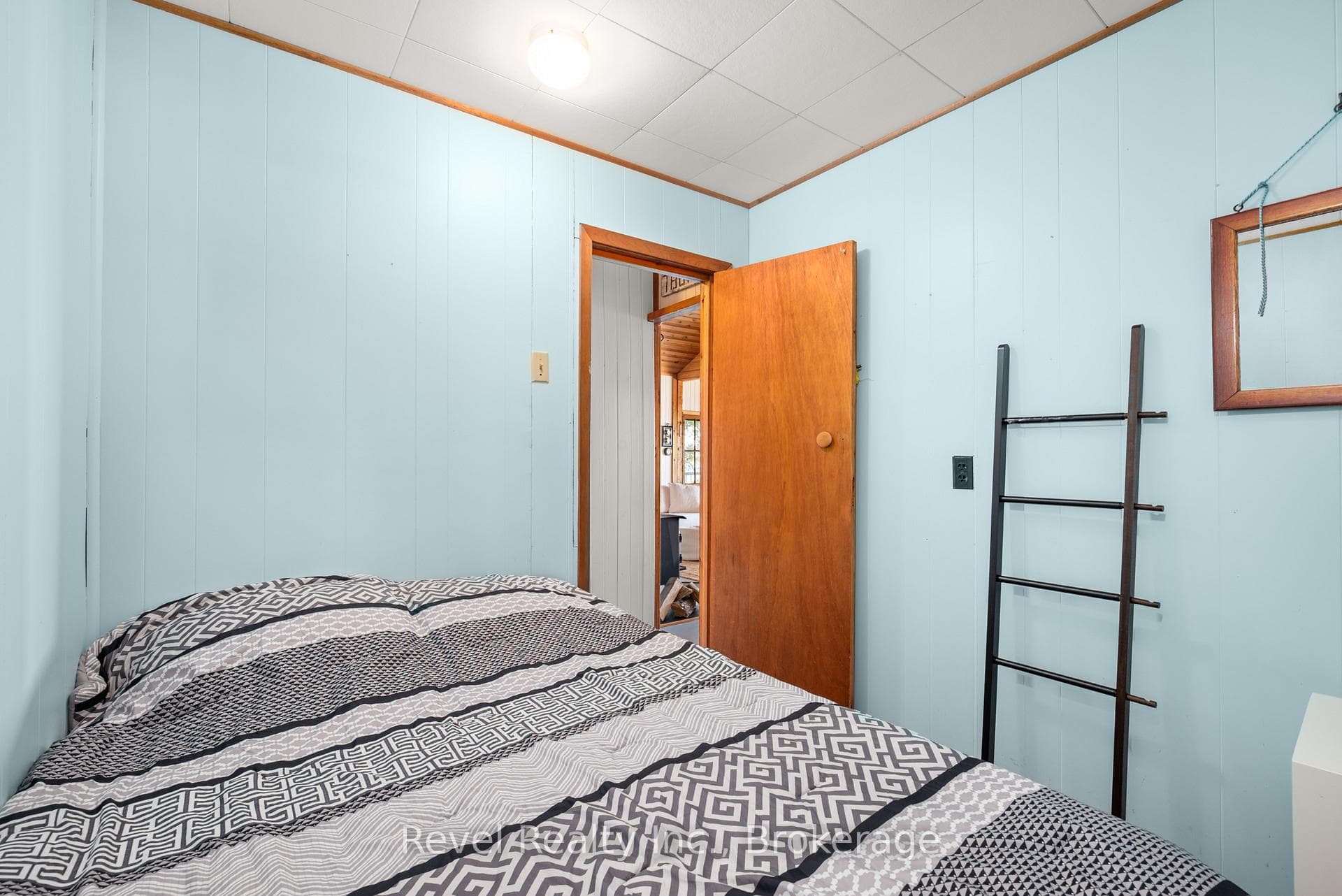 8004 Taits Beach Road photo 19