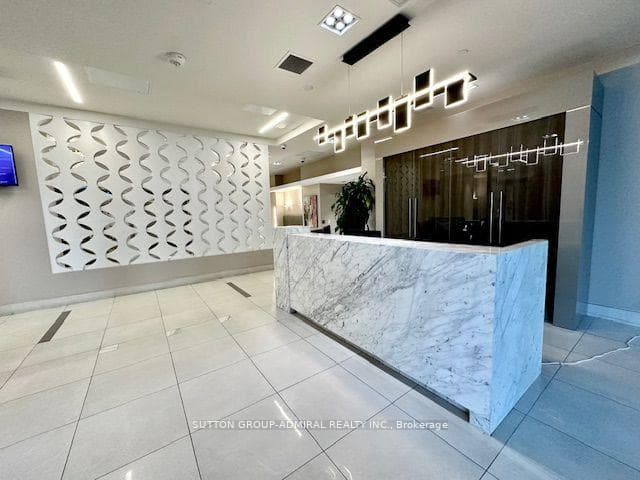 9618 Yonge Street Unit 317 photo 23