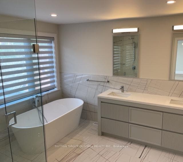 38 Botfield Avenue photo 12