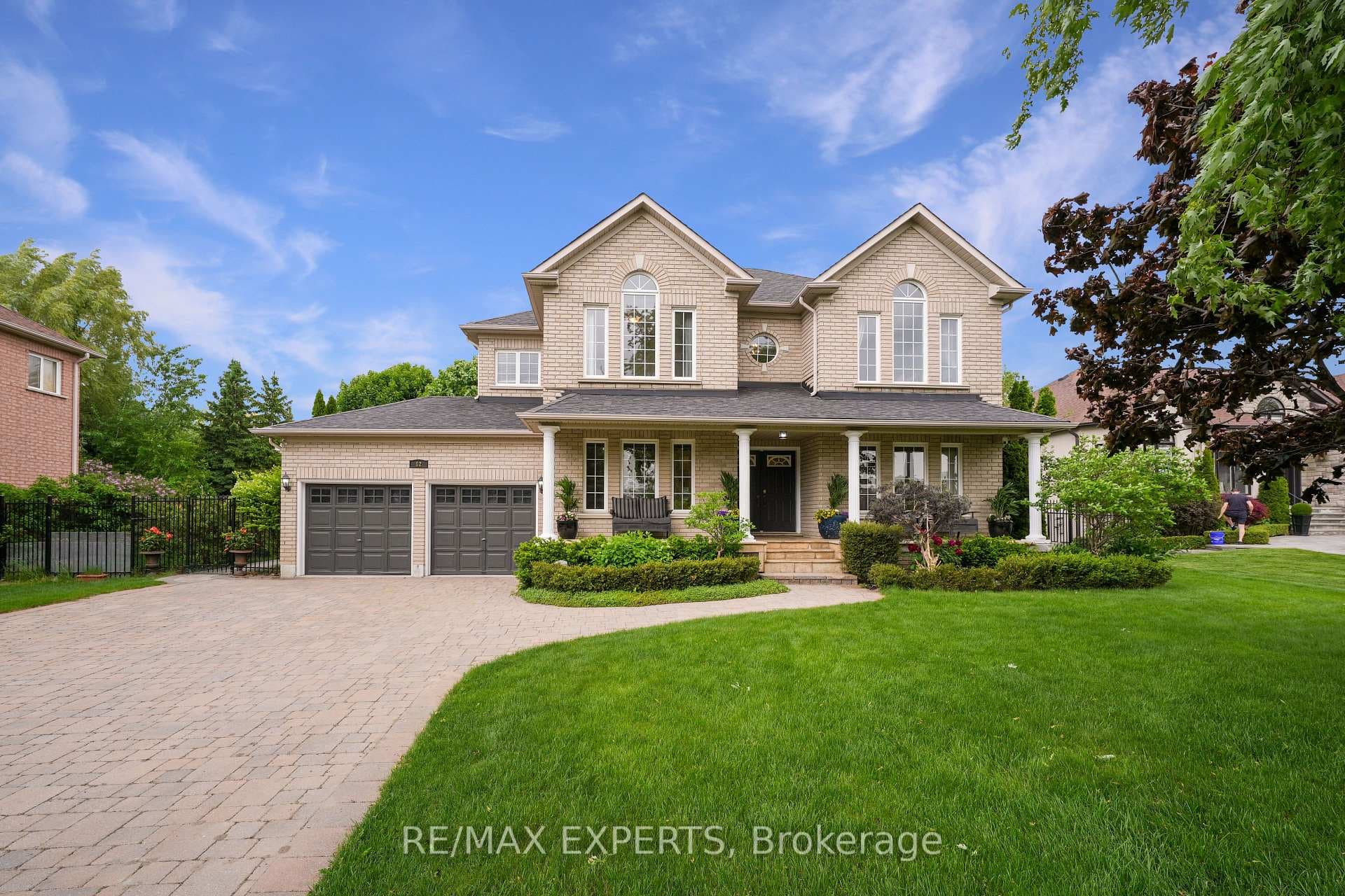 82 Athabasca Drive photo 1