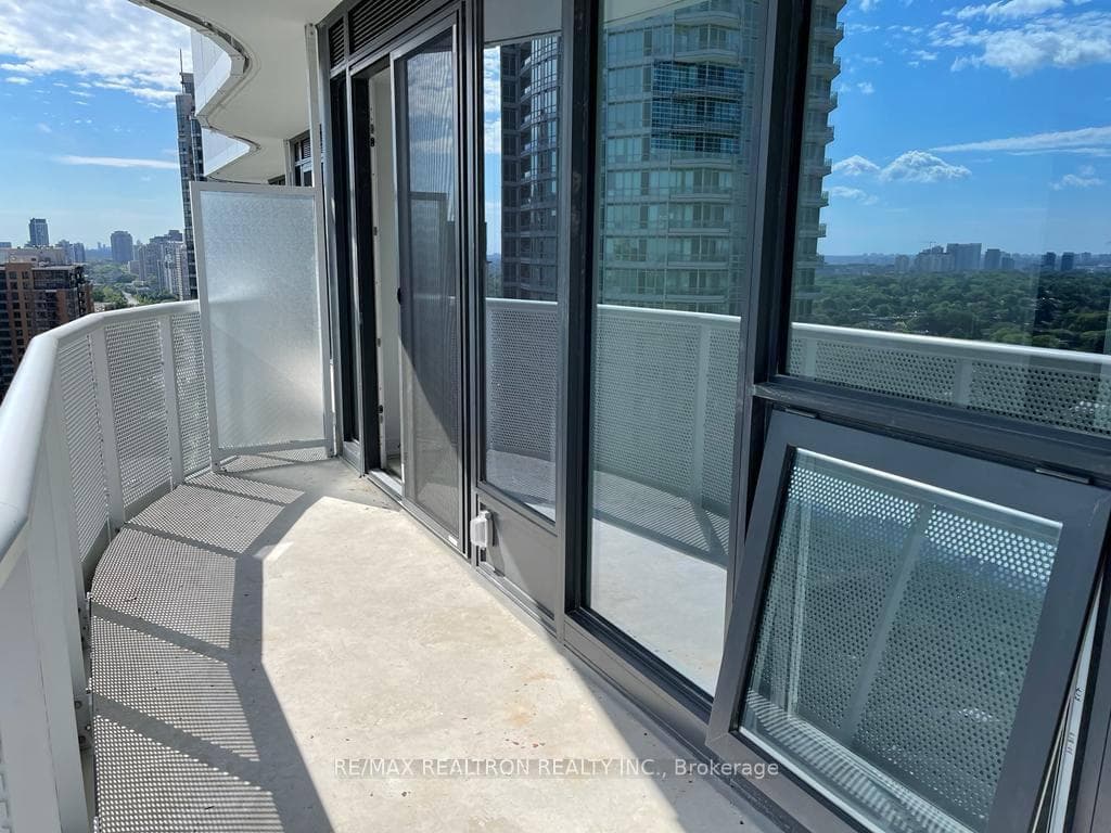 15 Holmes Avenue Unit 1709 photo 18