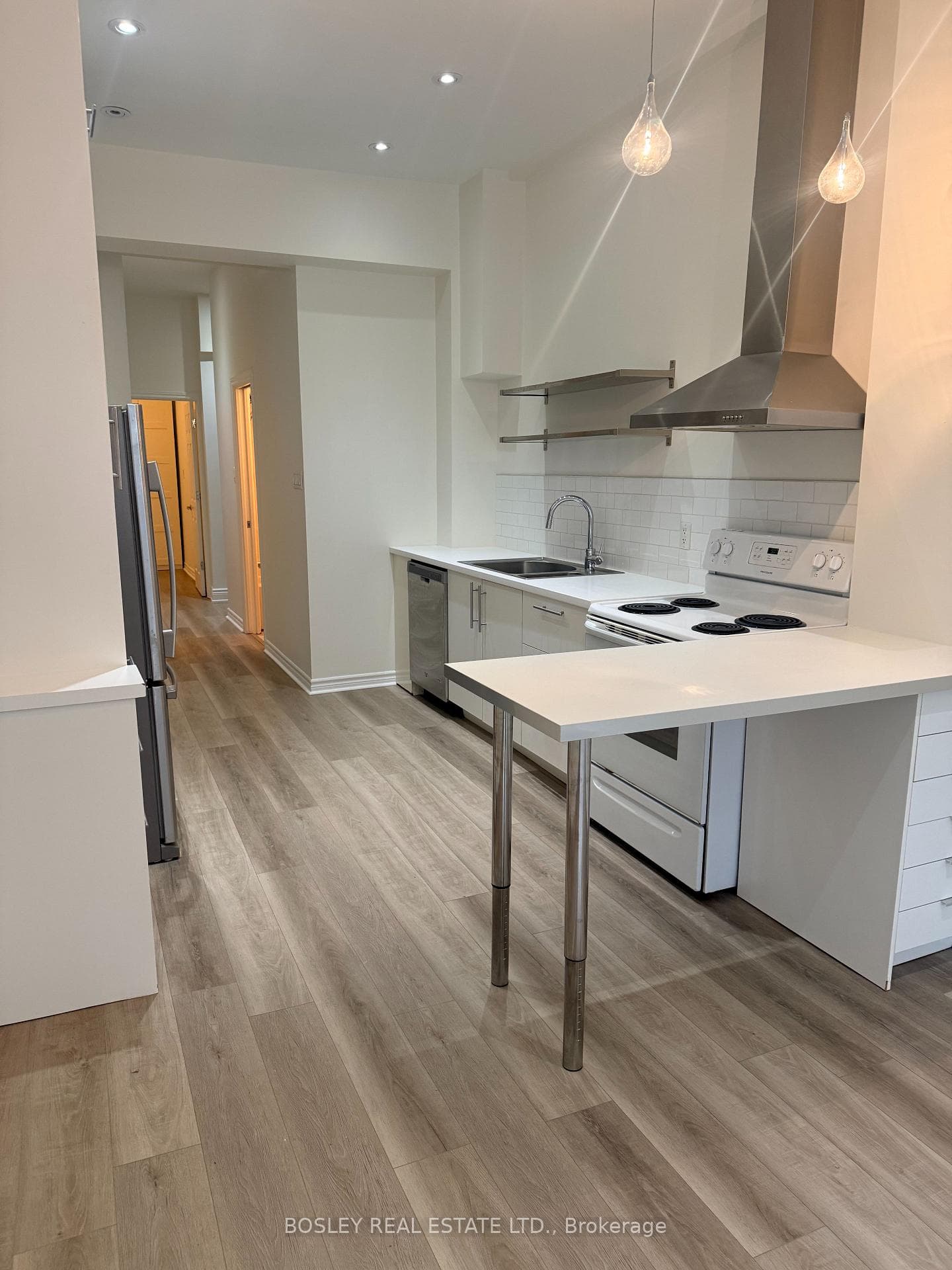 866 Broadview Avenue Unit 1 photo 4