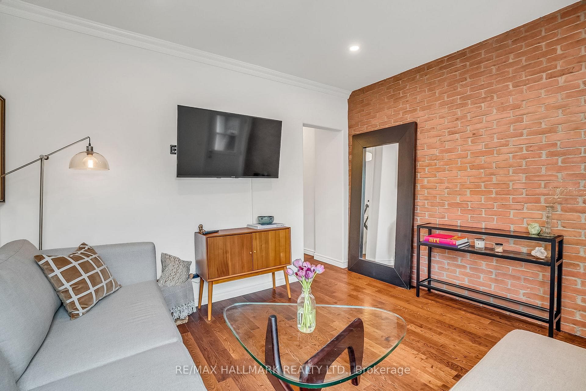 1043 Craven Road photo 6