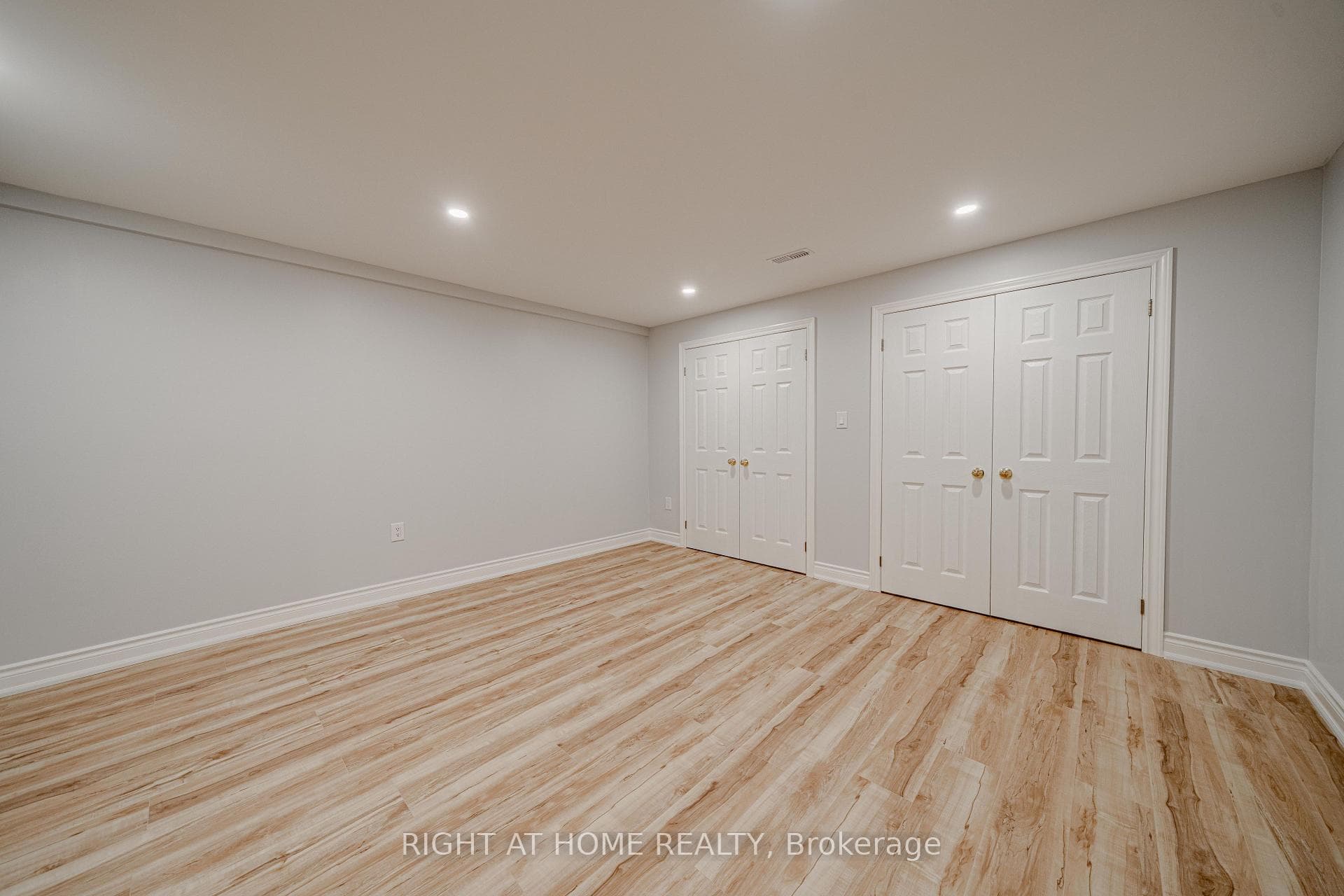 3 Glenayr Road Unit Lower photo 32
