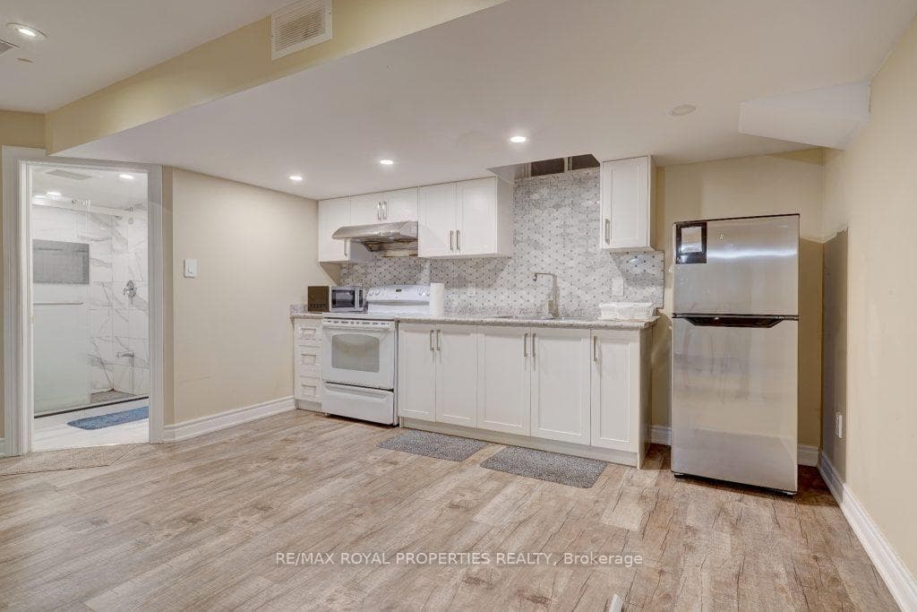 1681 Sherbrook Drive Unit BSMT photo 4