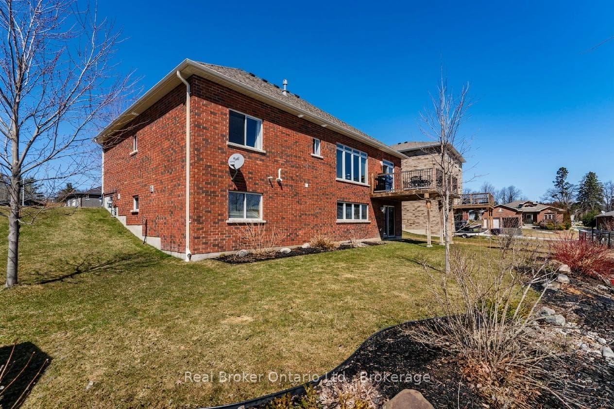951 Stollar Place photo 27