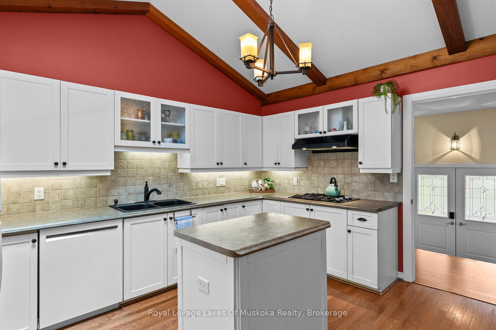 20 South Muskoka Drive photo 6