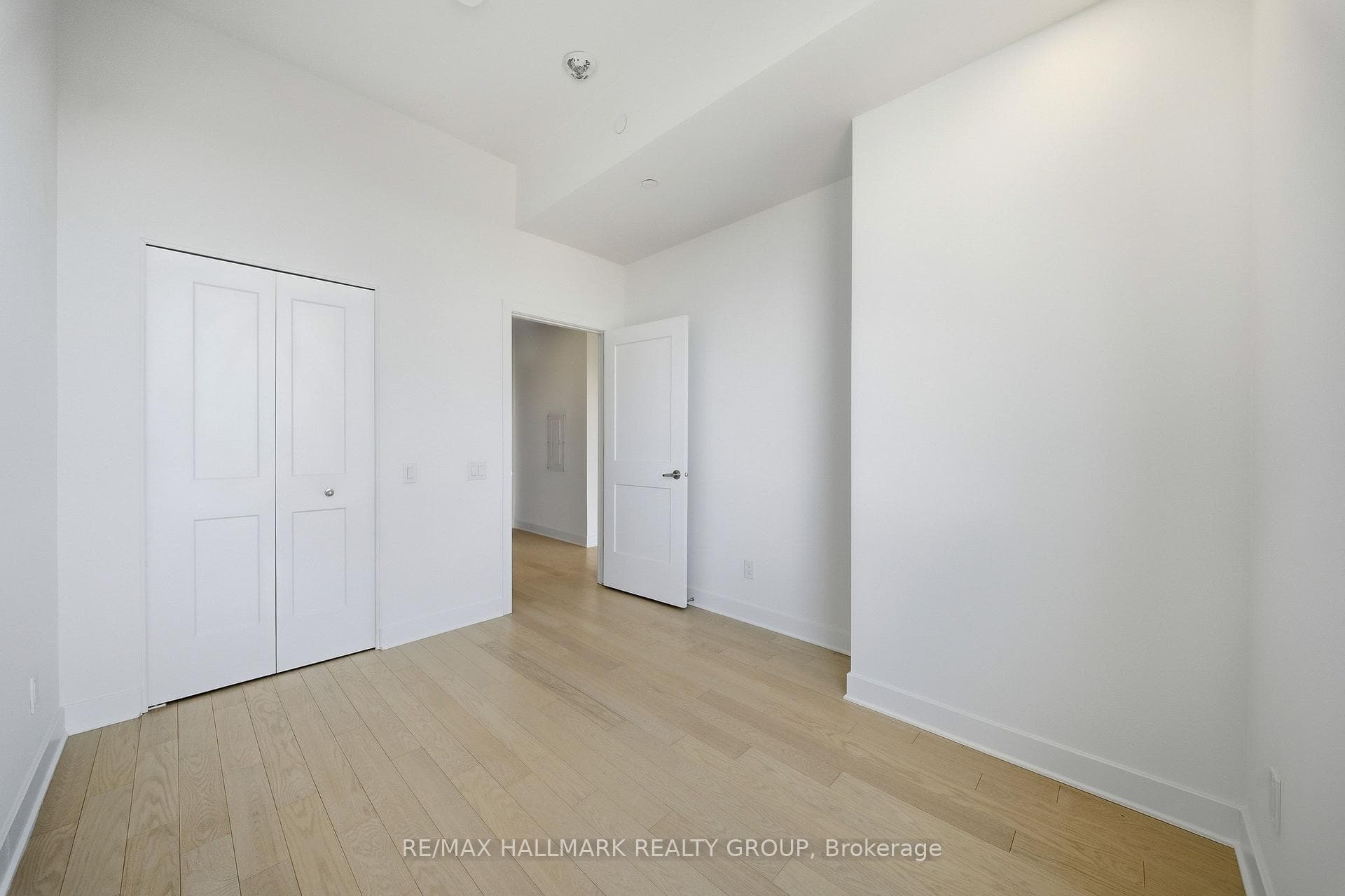 180 George Street Unit 2601 photo 13