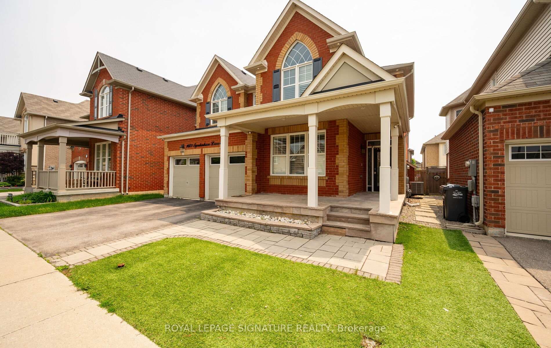 1071 Syndenham Lane photo 2