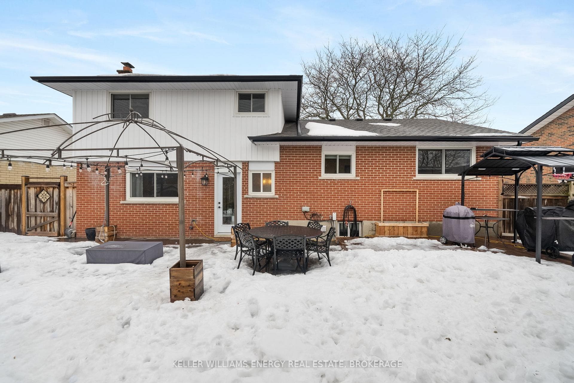 808 Fernhill Boulevard photo 29