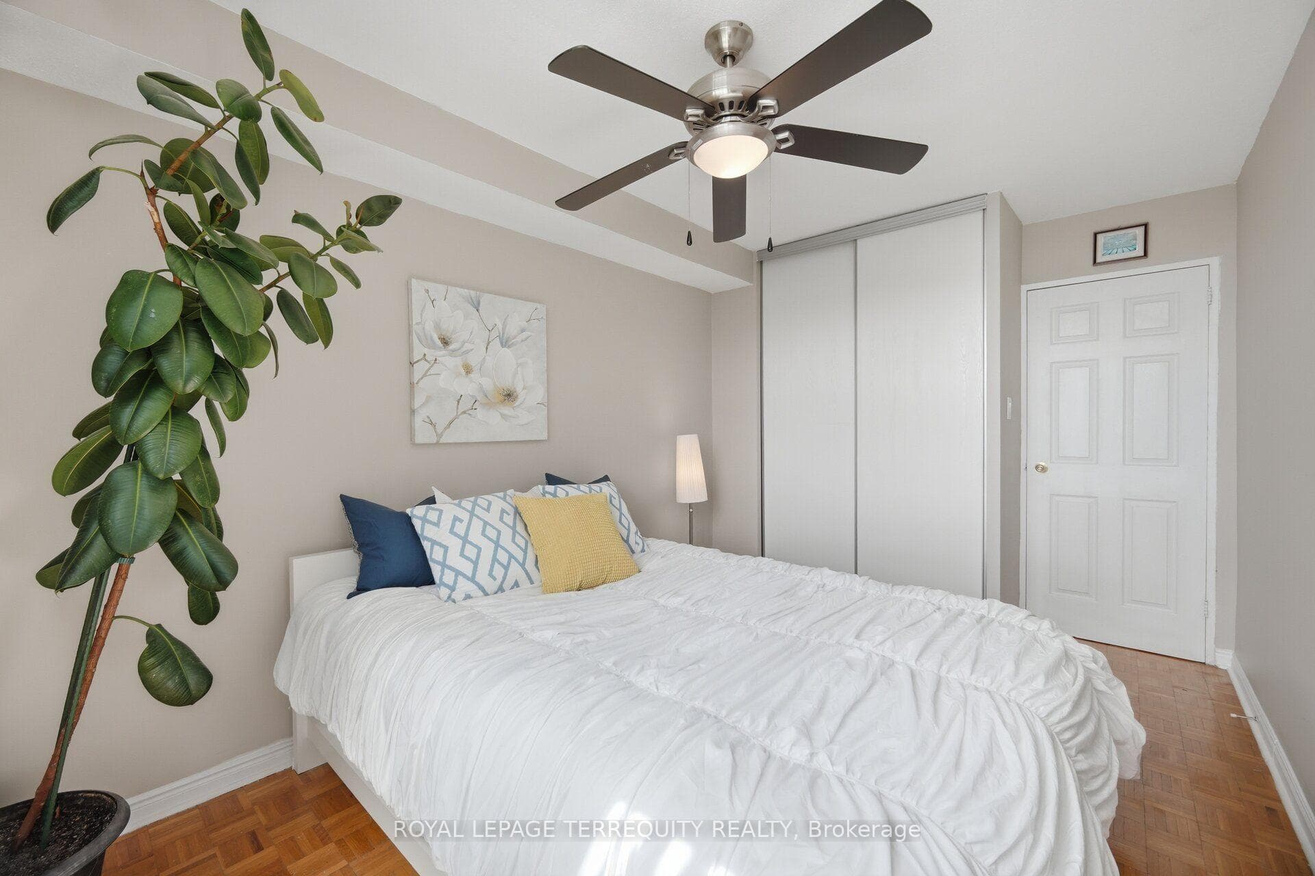 716 The West Mall N/A Unit 1504 photo 34