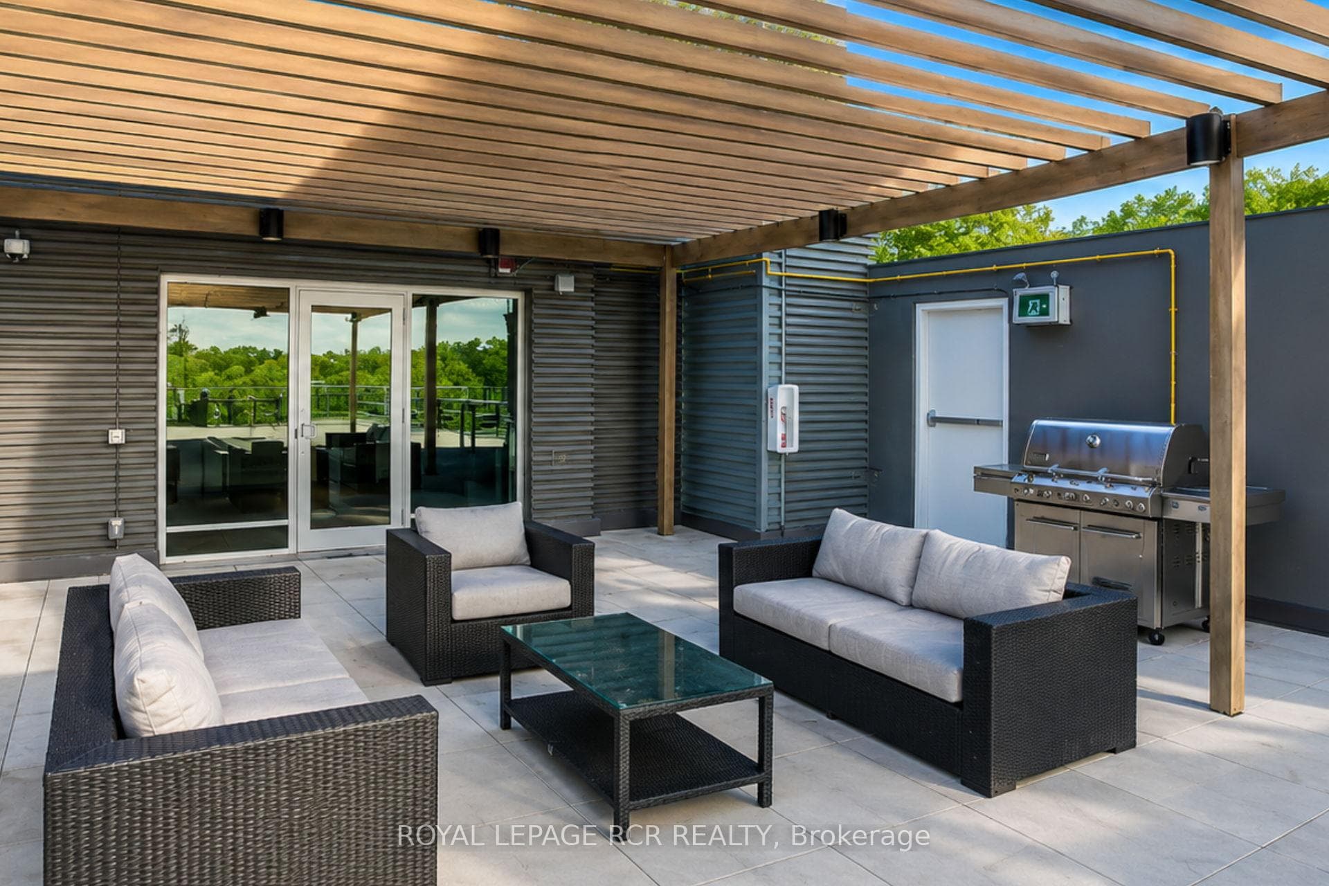 Amenities: Roof Top Terrace