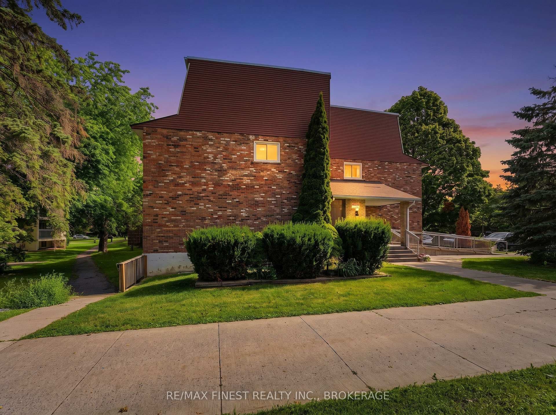 845 Milford Drive Unit 301 photo 1