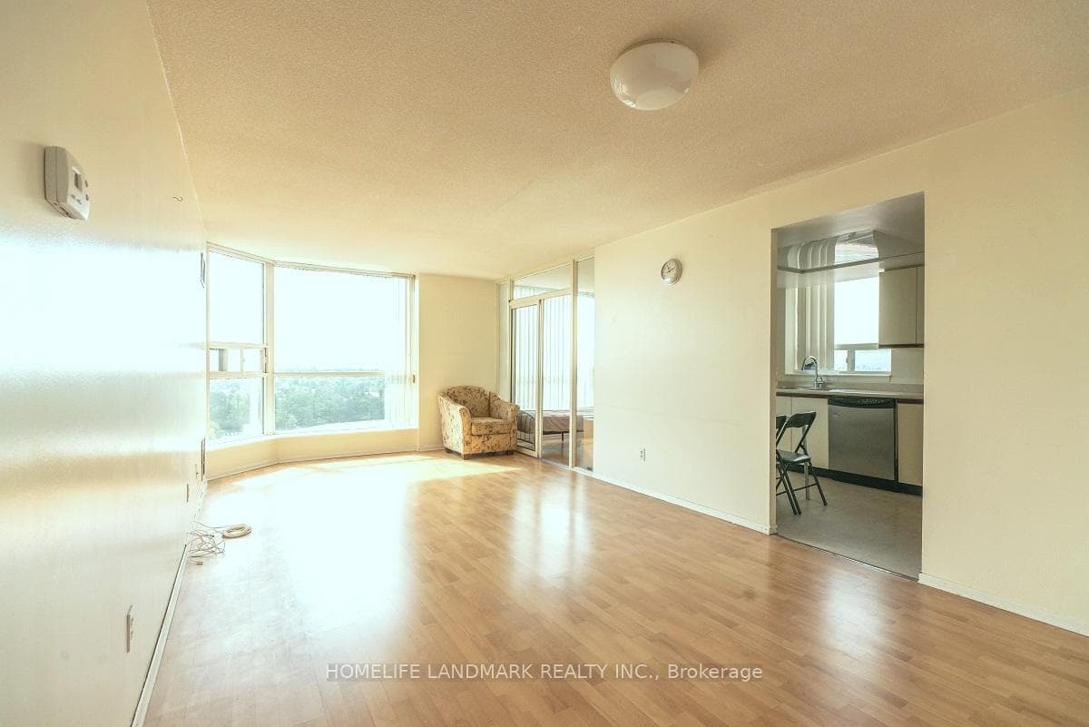2466 Eglinton Avenue Unit 1005 photo 4