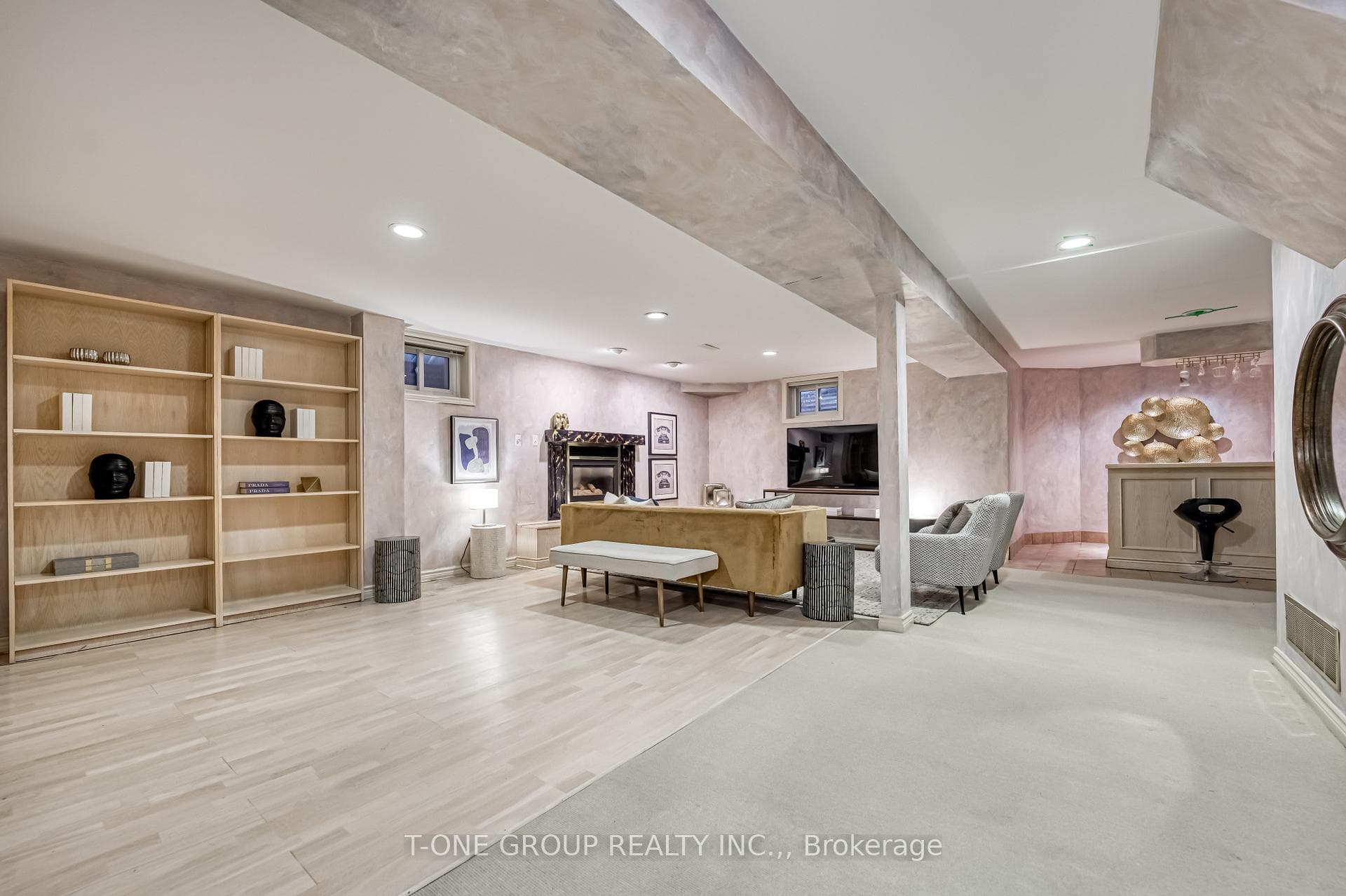 1 Goodmills Court photo 32