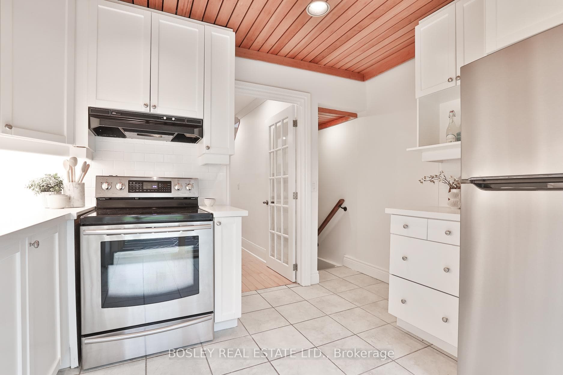 489 Balliol Street photo 14
