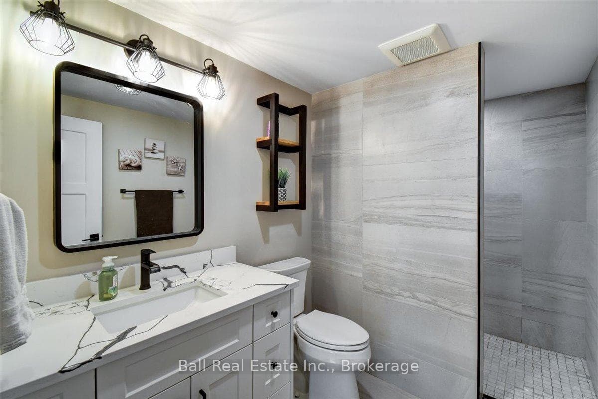 632 The South Road photo 43