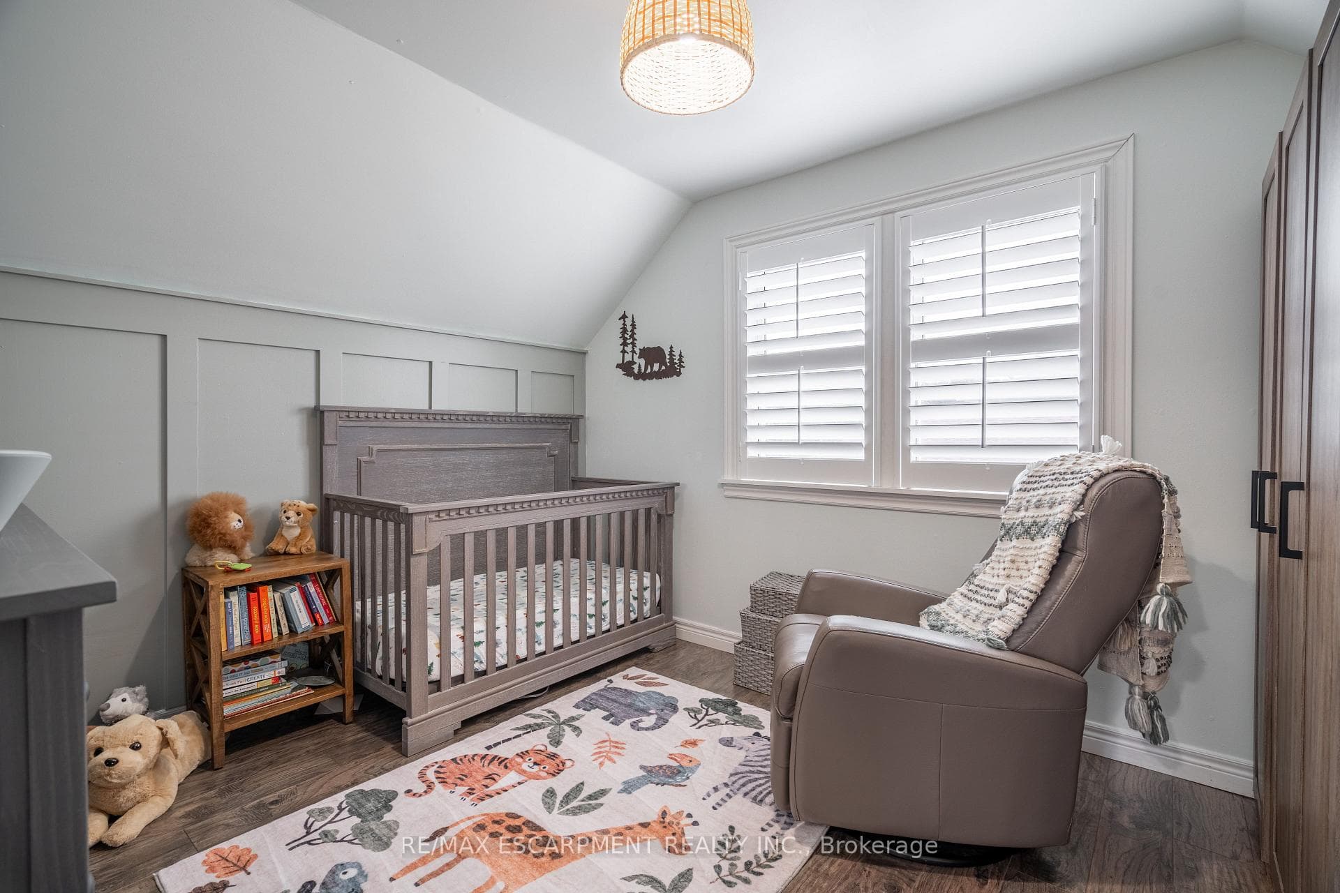 271 Mcneilly Road photo 16