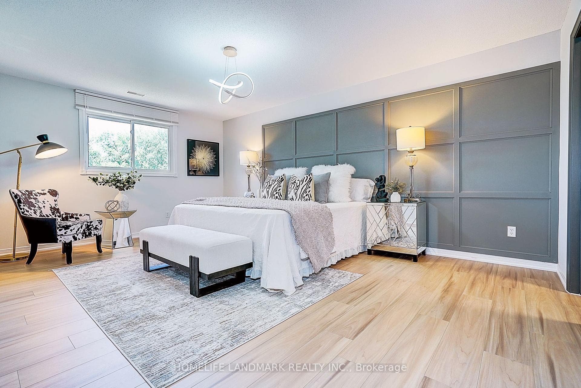 20573 Yonge Street photo 31