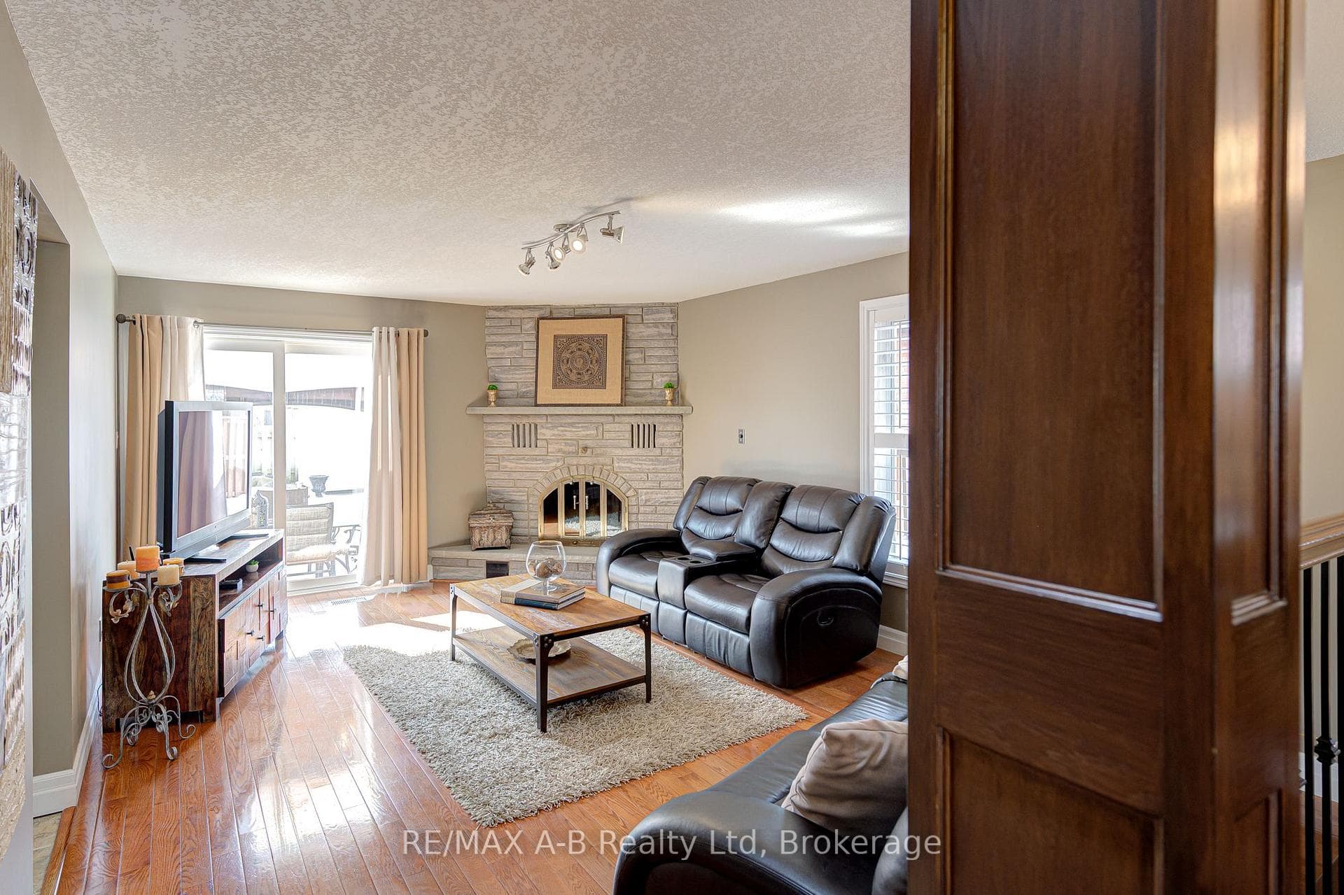 655 Champlain Boulevard photo 22