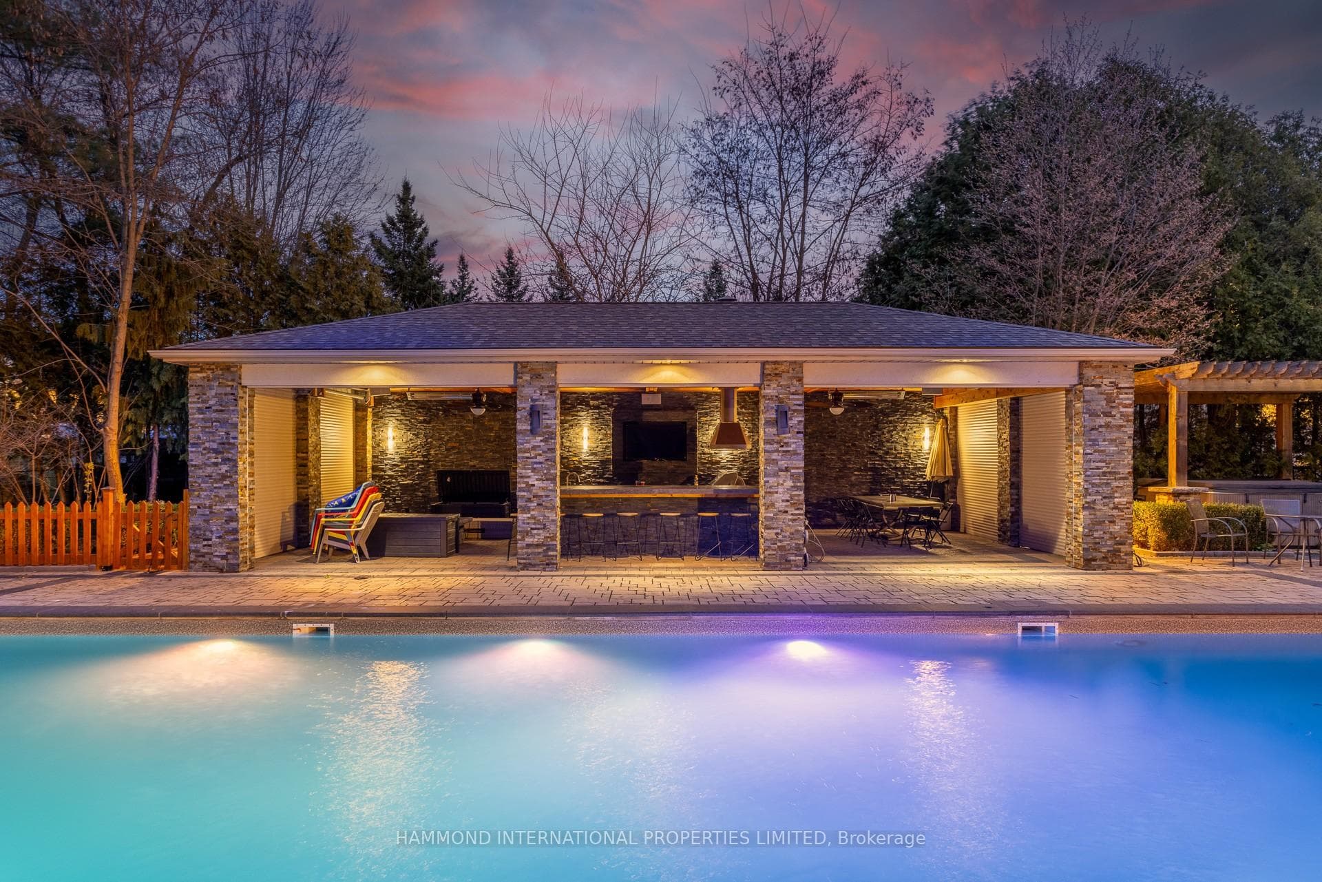 82 westwood Lane photo 6
