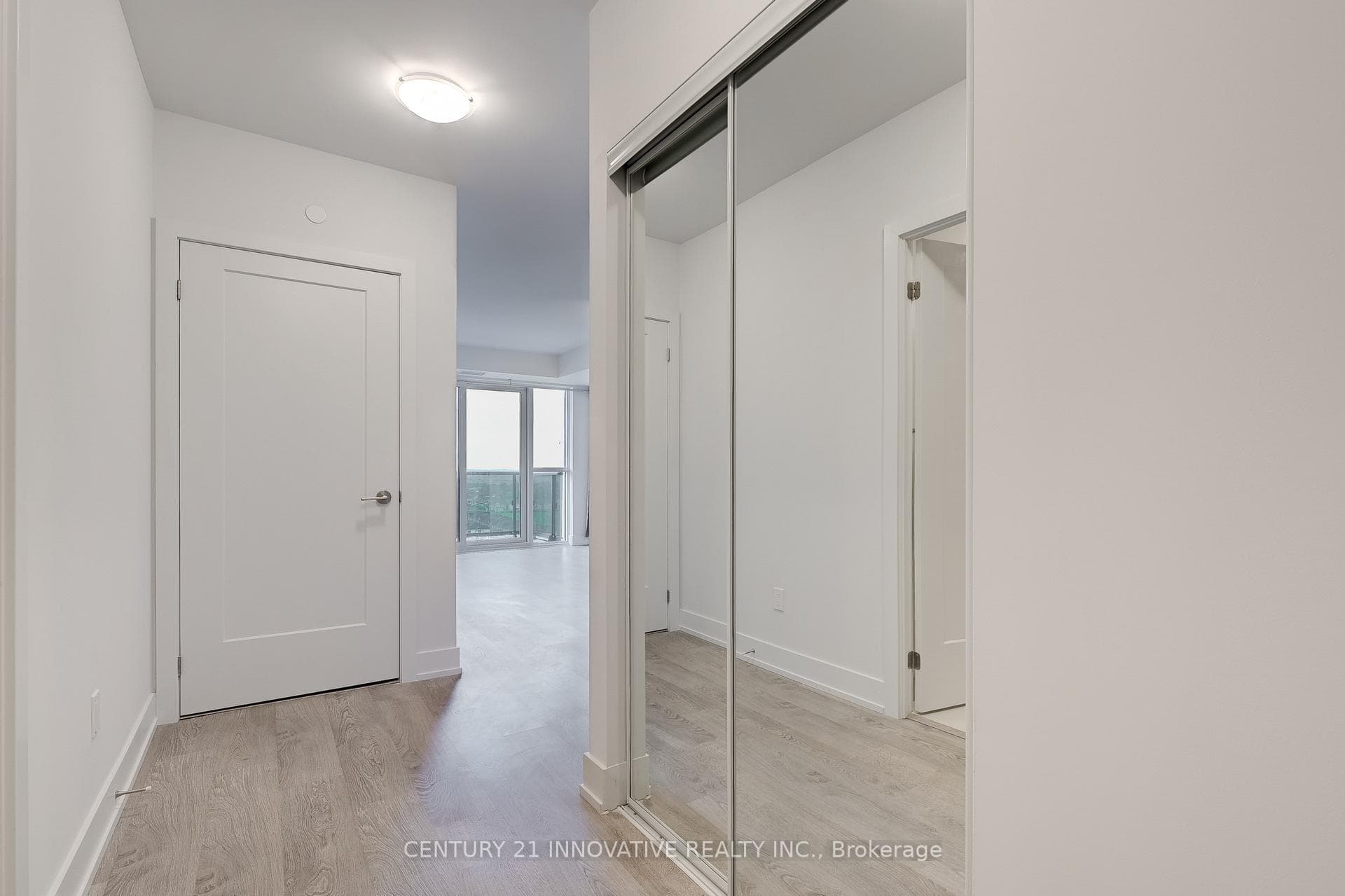 2550 Simcoe Street Unit 1209 photo 3
