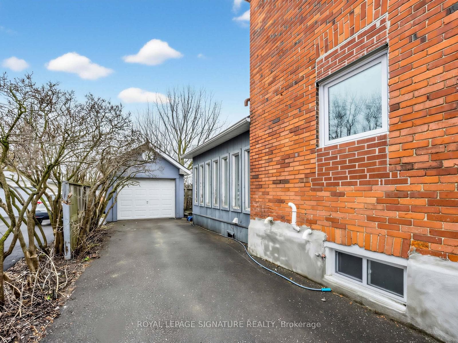 151 Burk Street photo 39