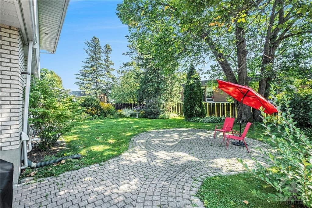 53 BARNES Crescent photo 15